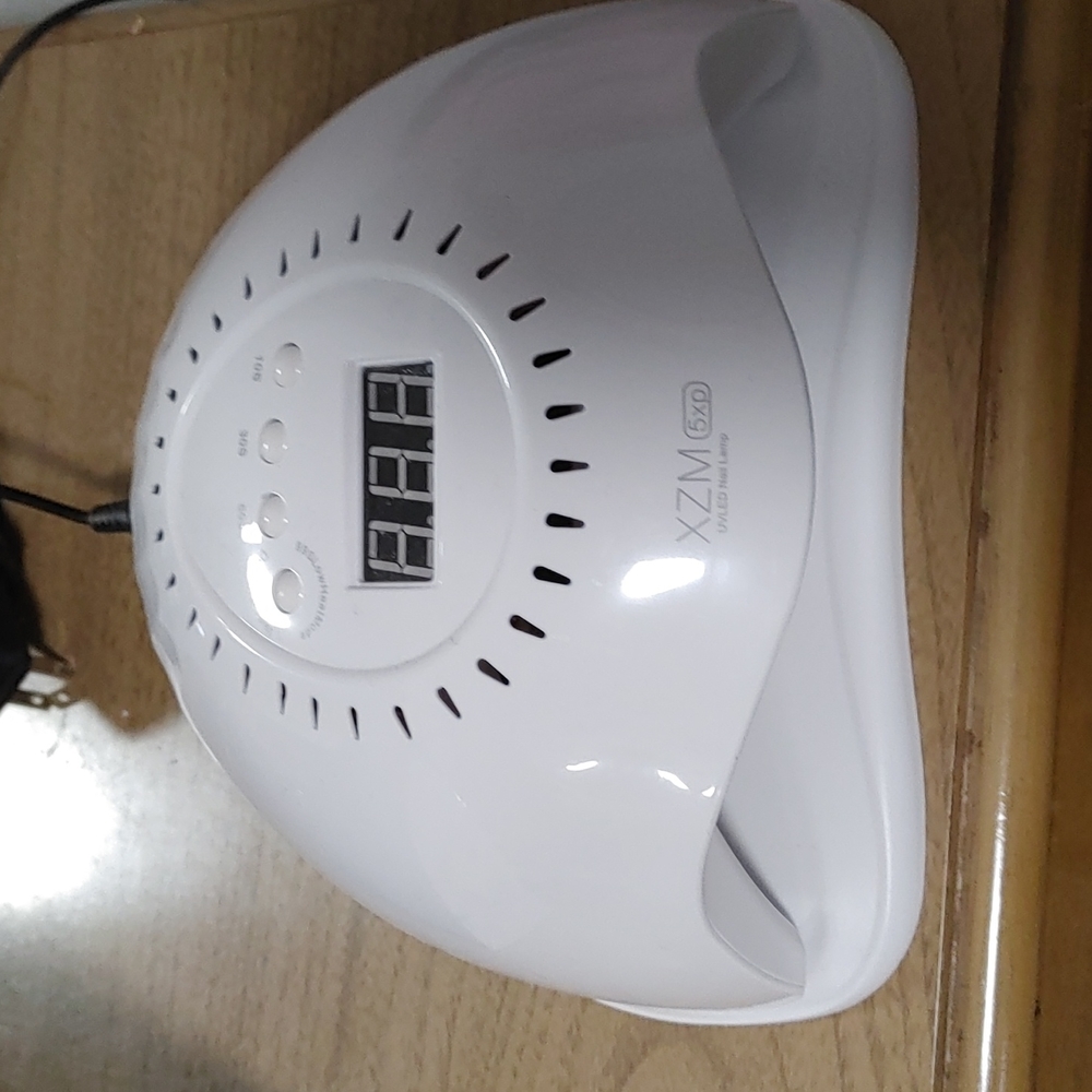 UV/LED nail lamp